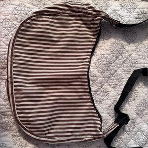 NWT Baggu Medium Crescent Bag - Brown Stripe